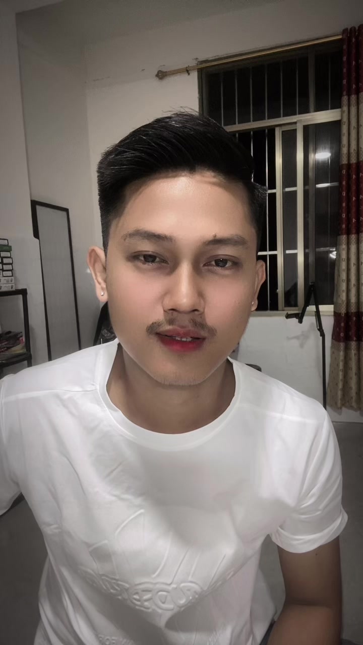 @SanHtoo