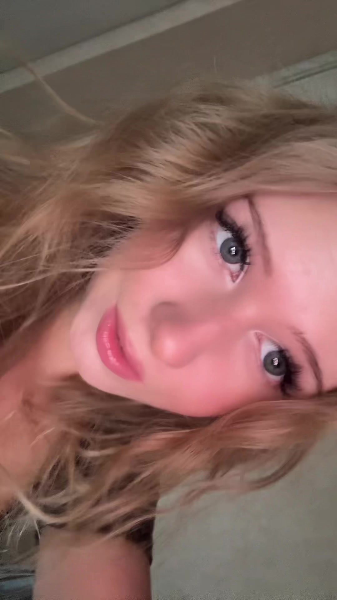 @никаа