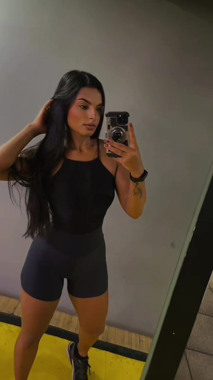 @larissacaroline823