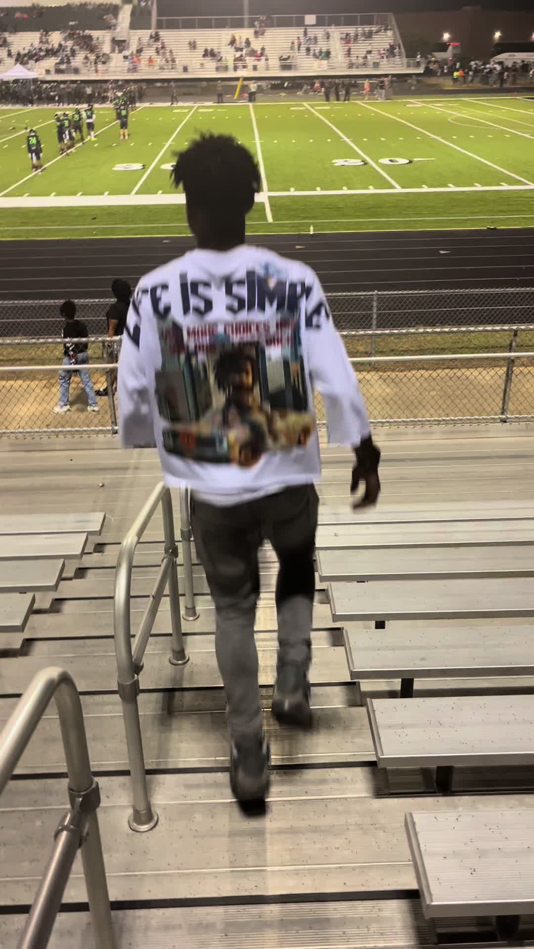 @®️ ®️