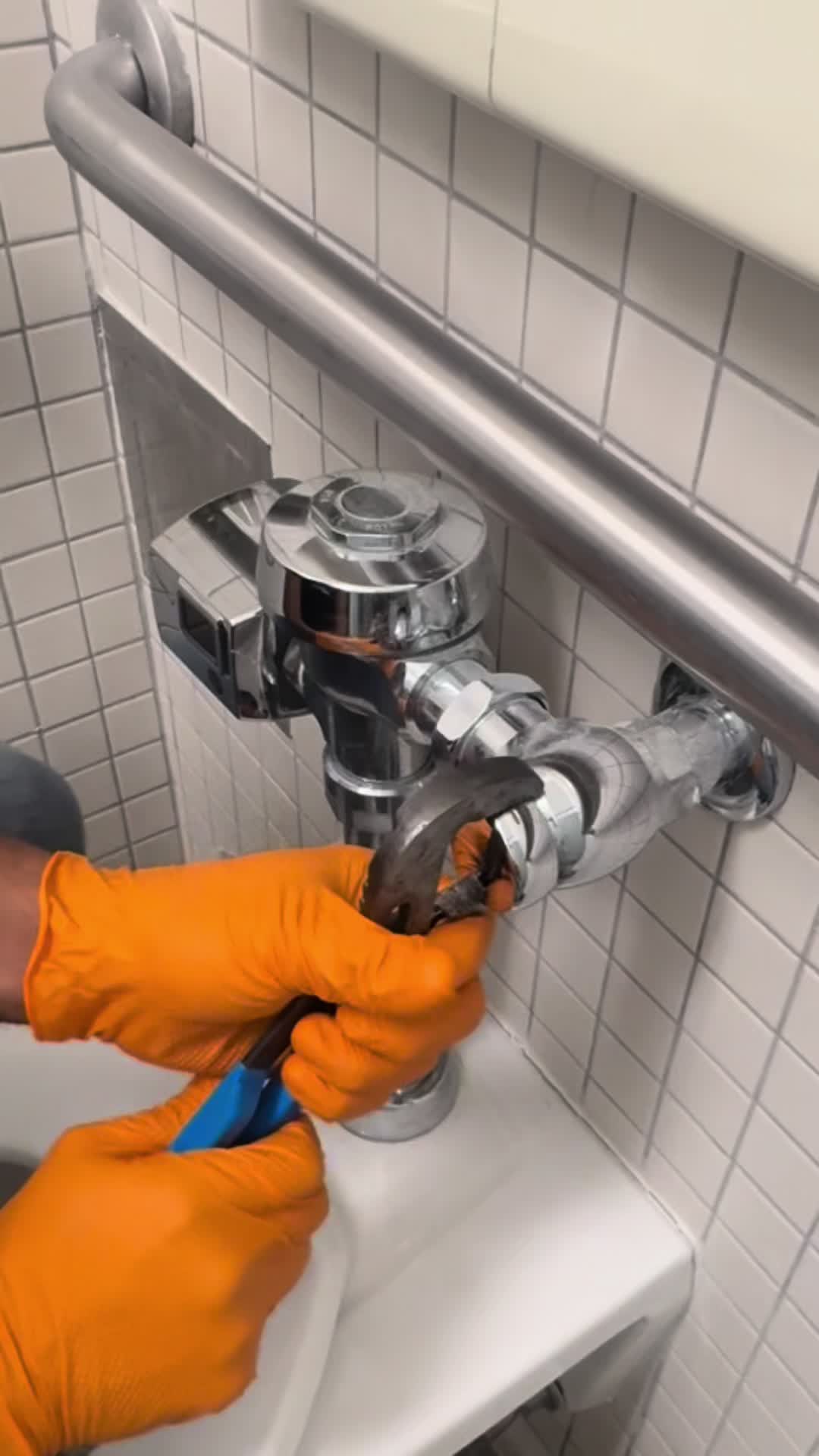 @Gil Martinez🔧🚽💸