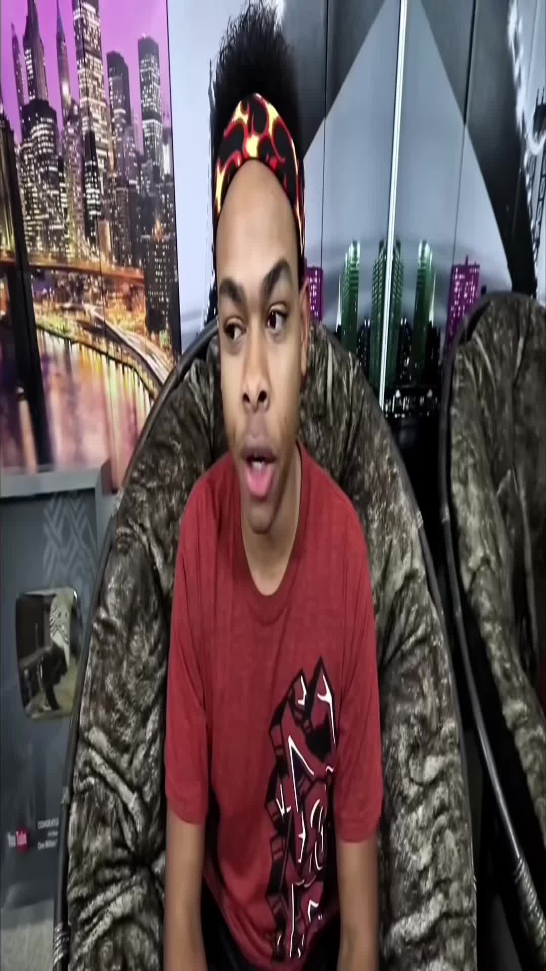 @️