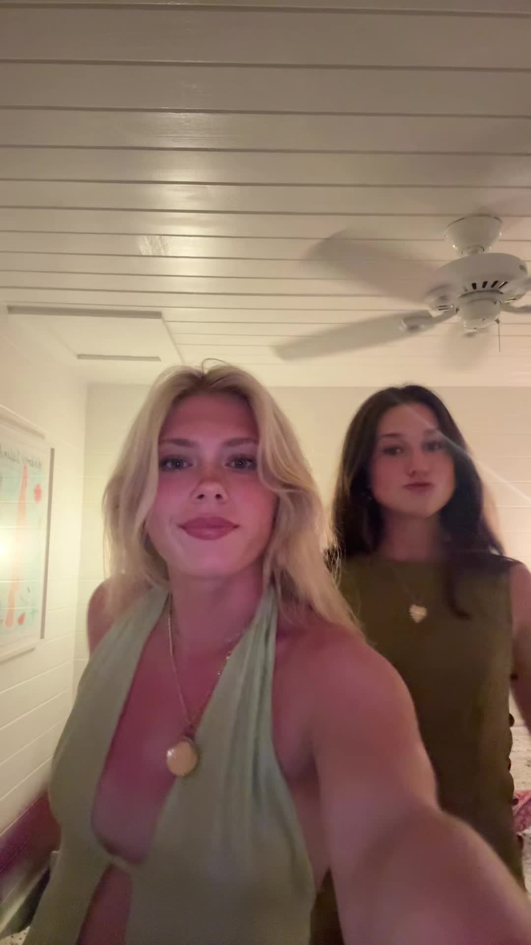 @Anniiii