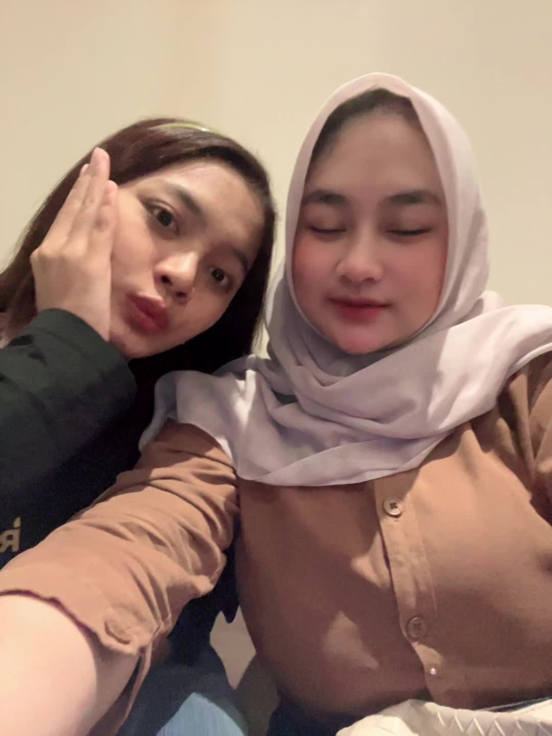 @Lippp