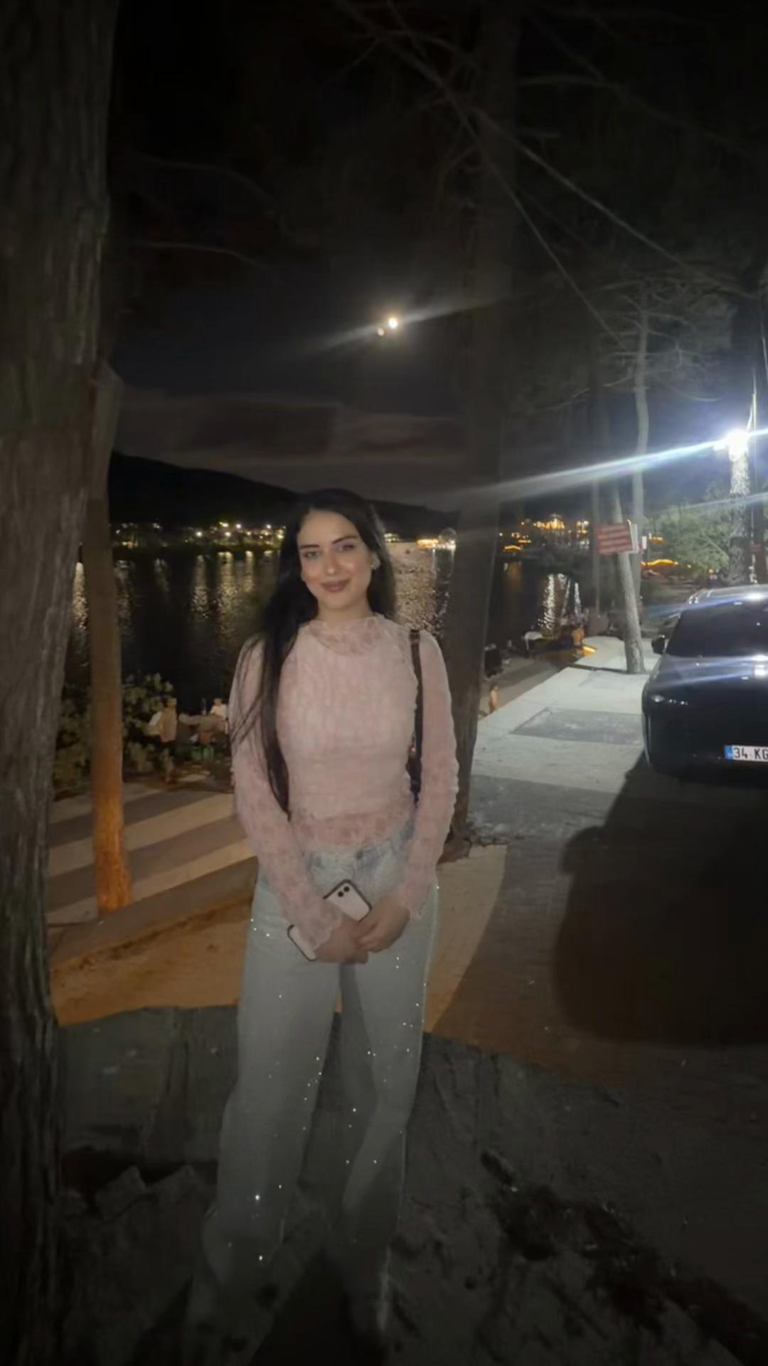 @Ayşenur Parlak