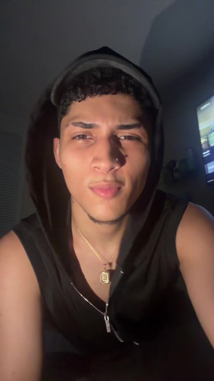 @Alexitoo_PR🙈