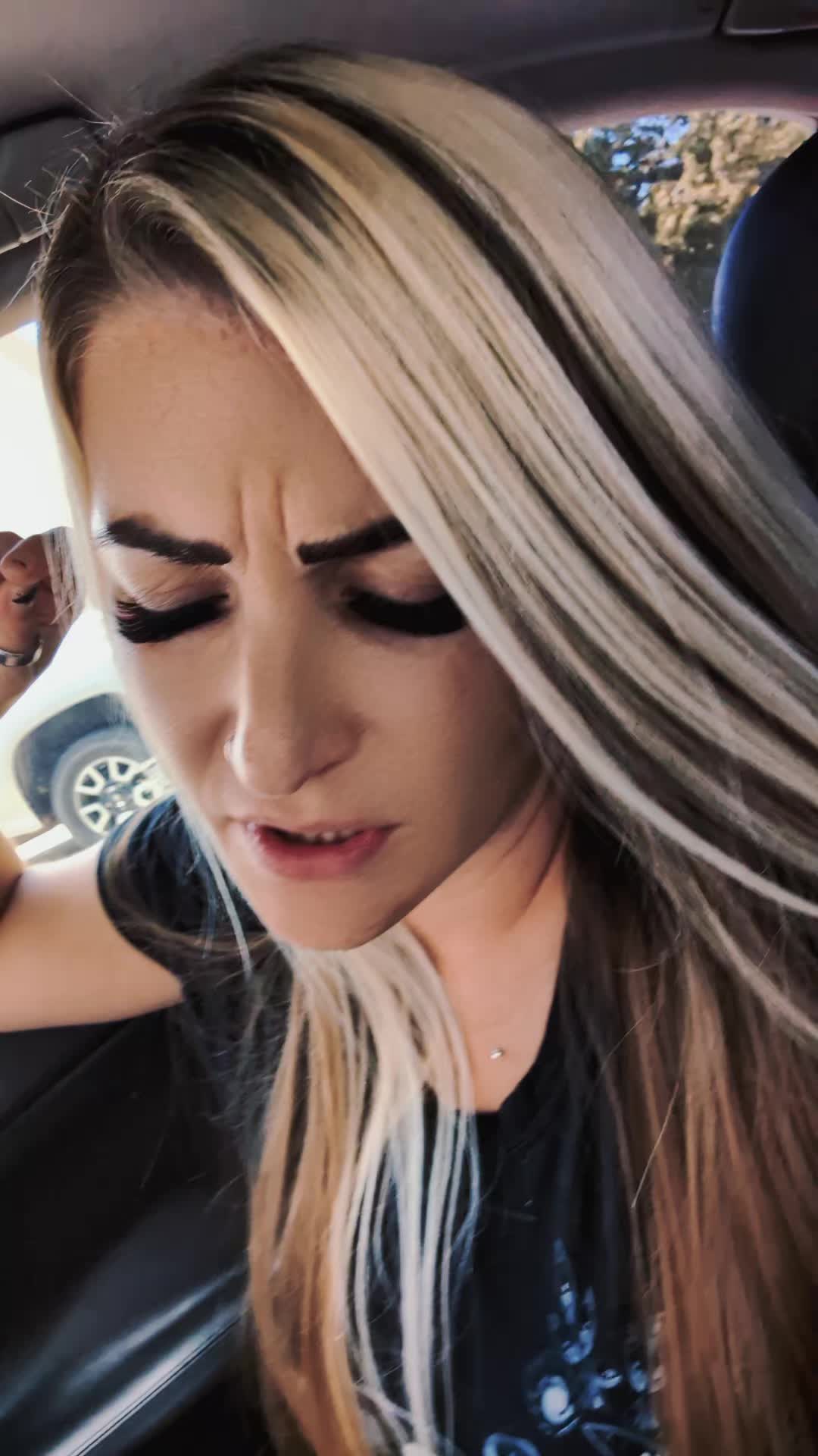 @Cₐₗₗmₑyₒᵤr𝓥𝓪𝓵𝓮𝓷𝓽𝓲𝓷𝓮🖤
