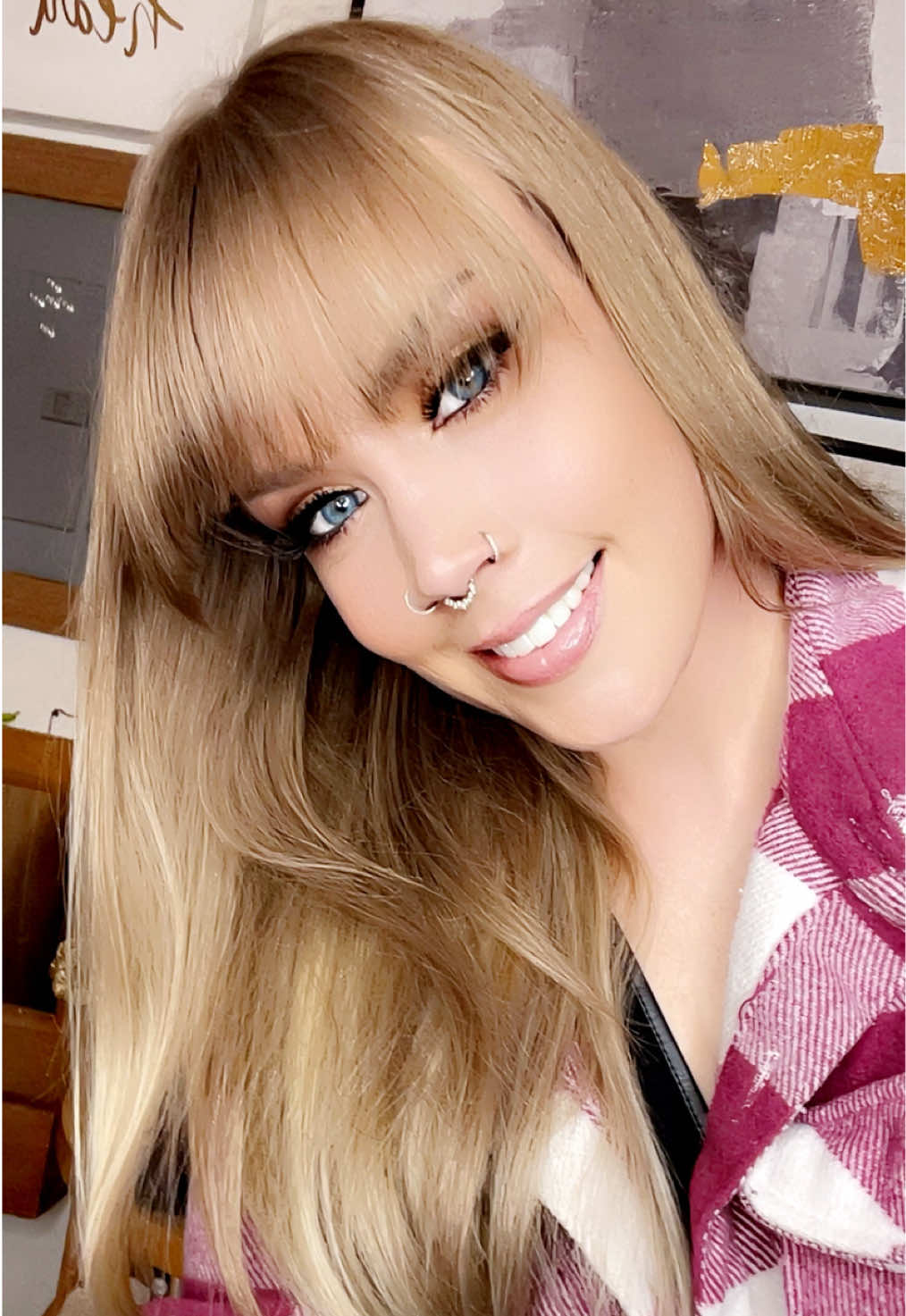 @𝒜𝓈𝒽𝓁𝑒𝓎 𝒜𝓇𝓃𝑒𝓉𝓉