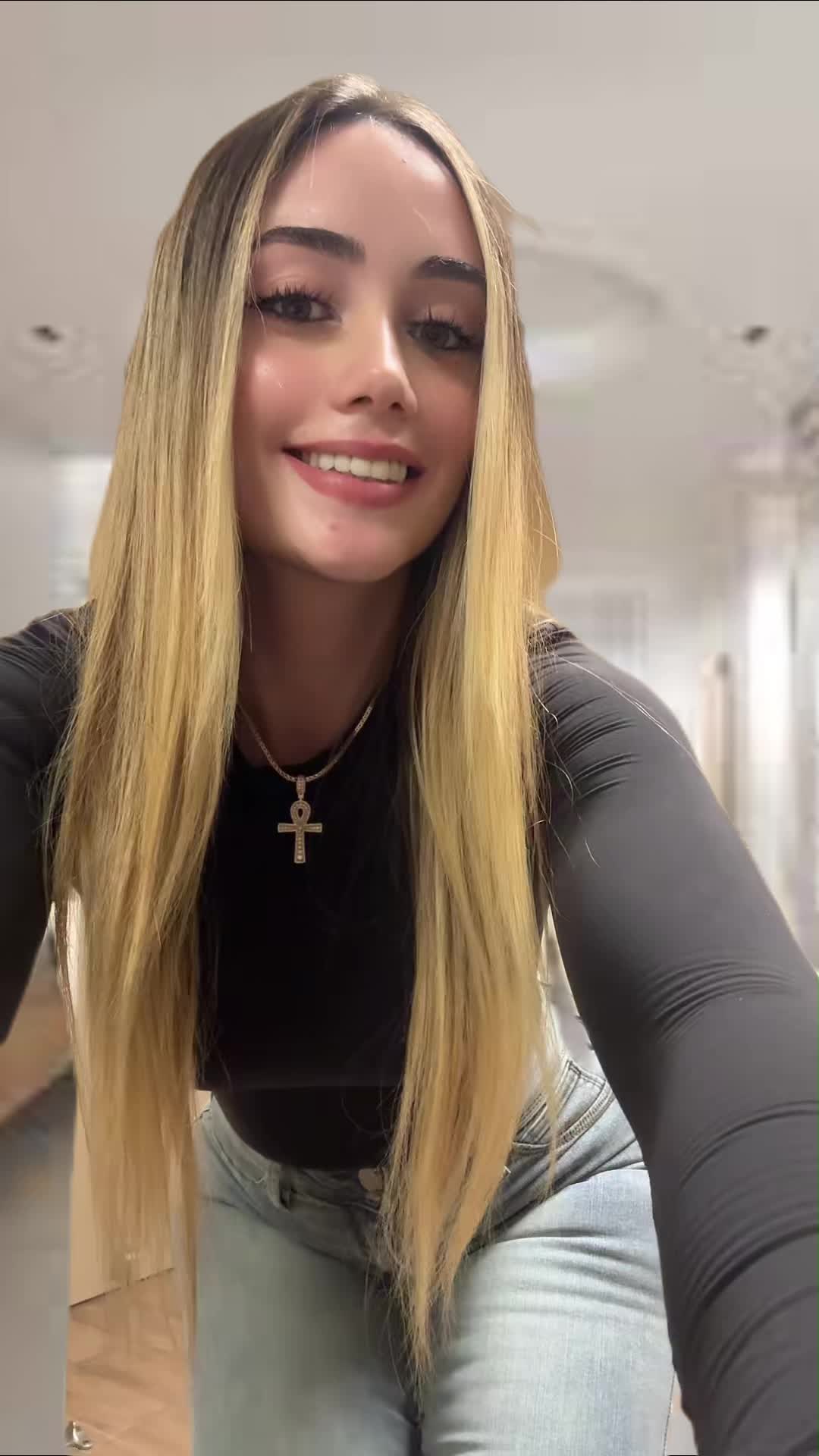 @JulianaA