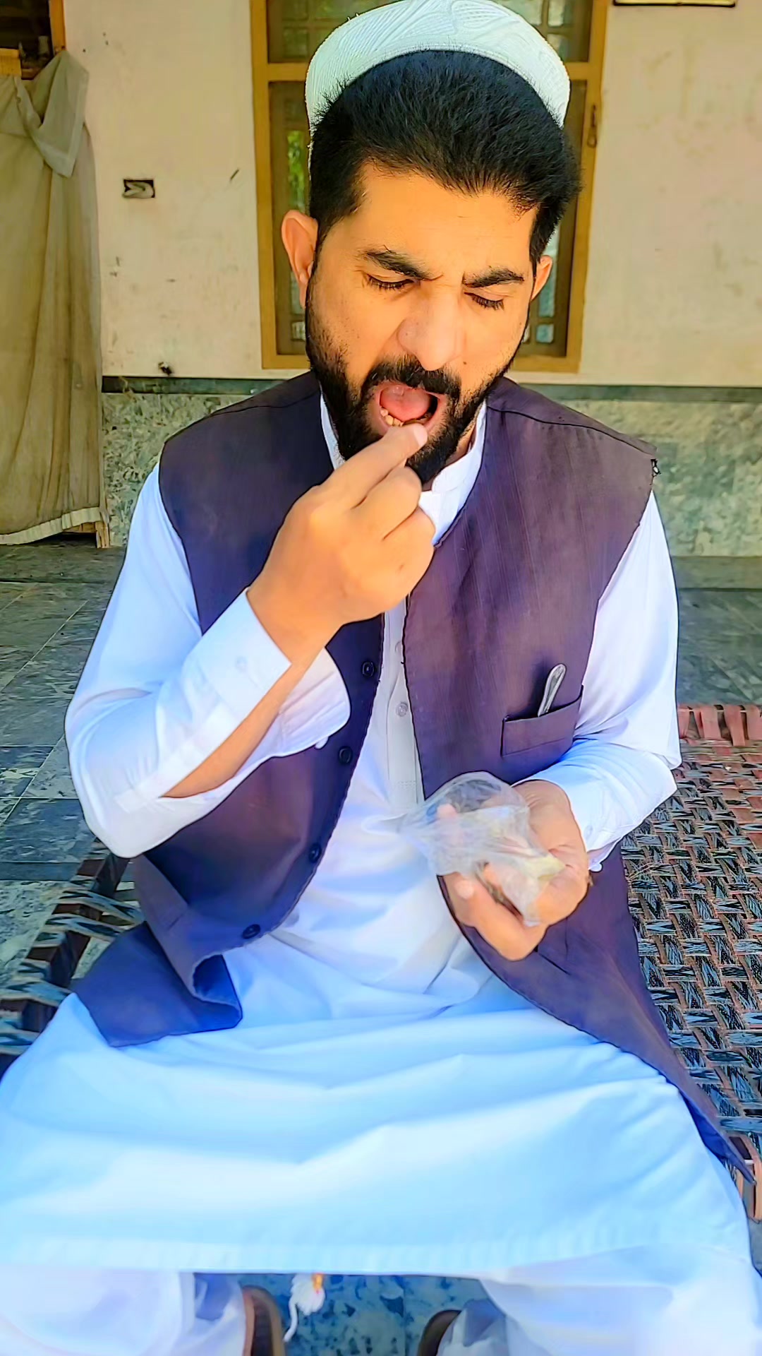 @منجن ماما آفیشل