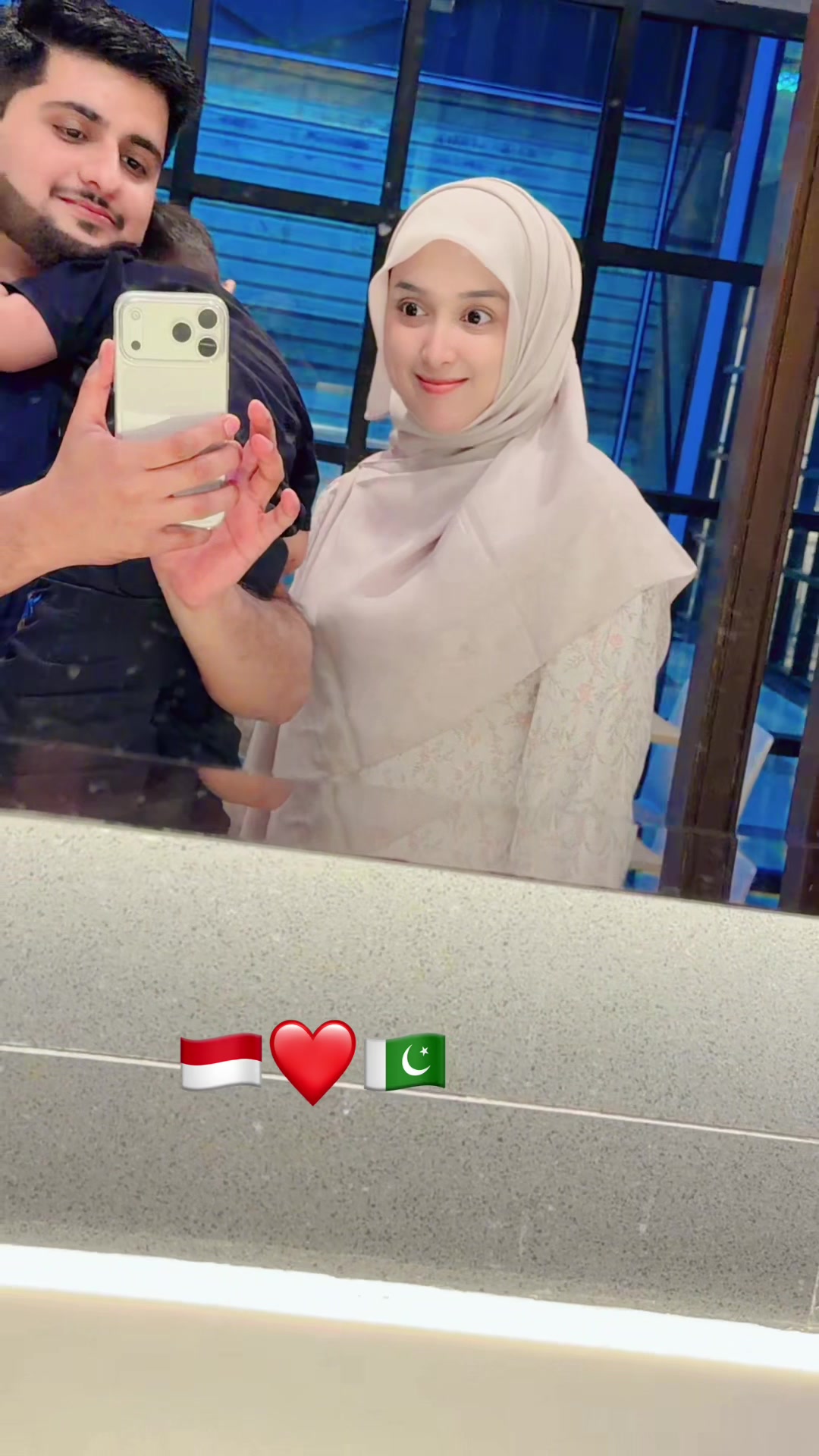 @Zeeshan_Vlogs