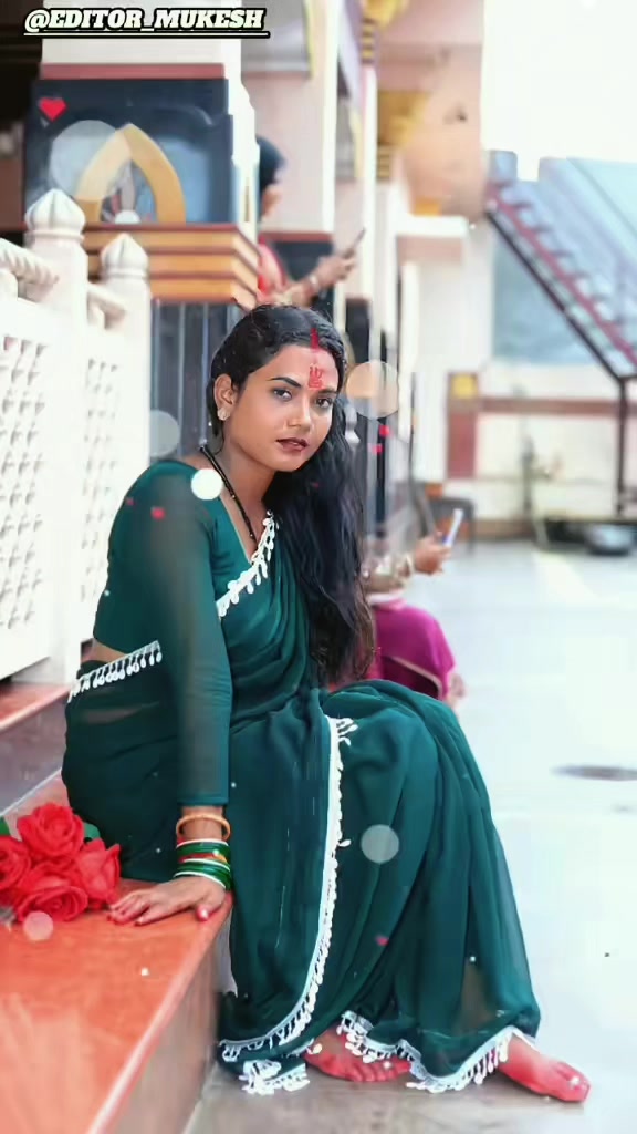 @lovely Anisha 44