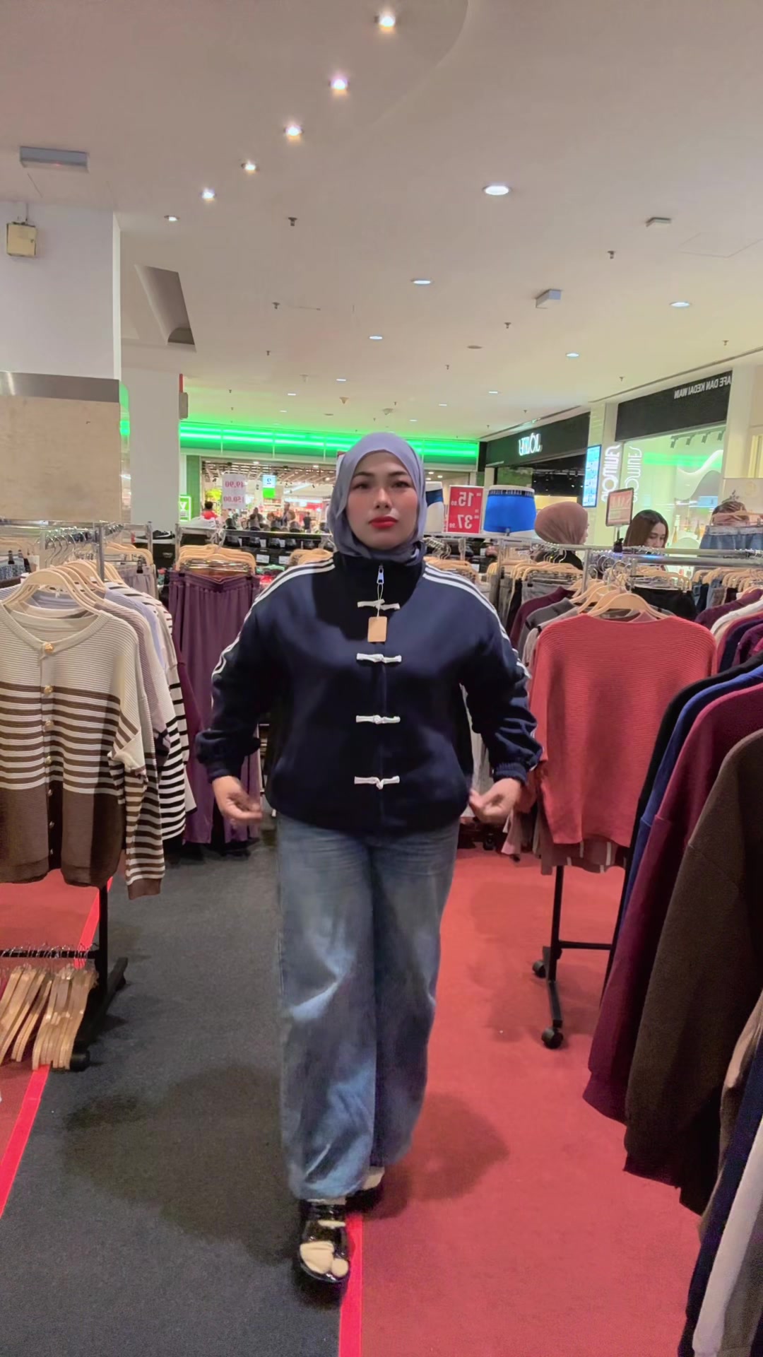 @Sofia.Fashion’s