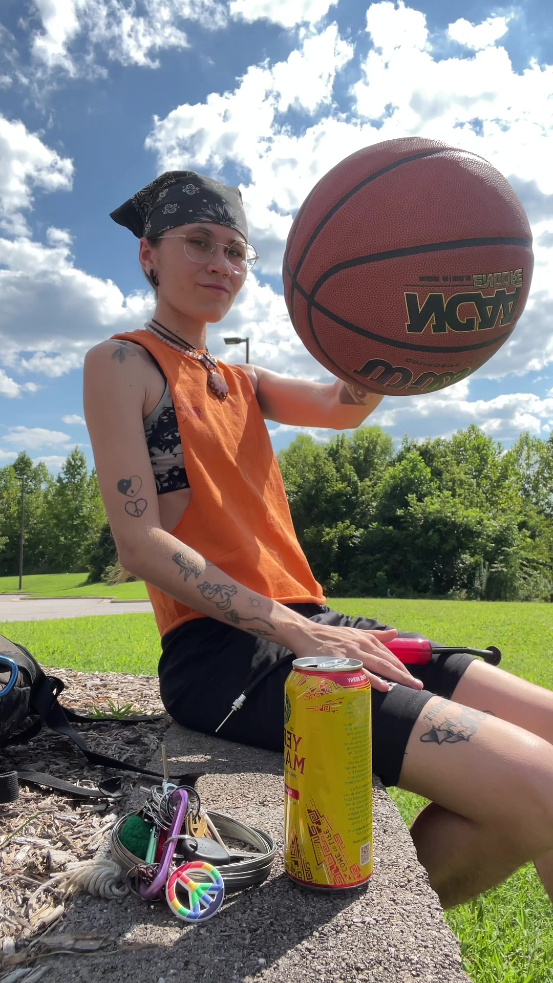 @ca⛓️en