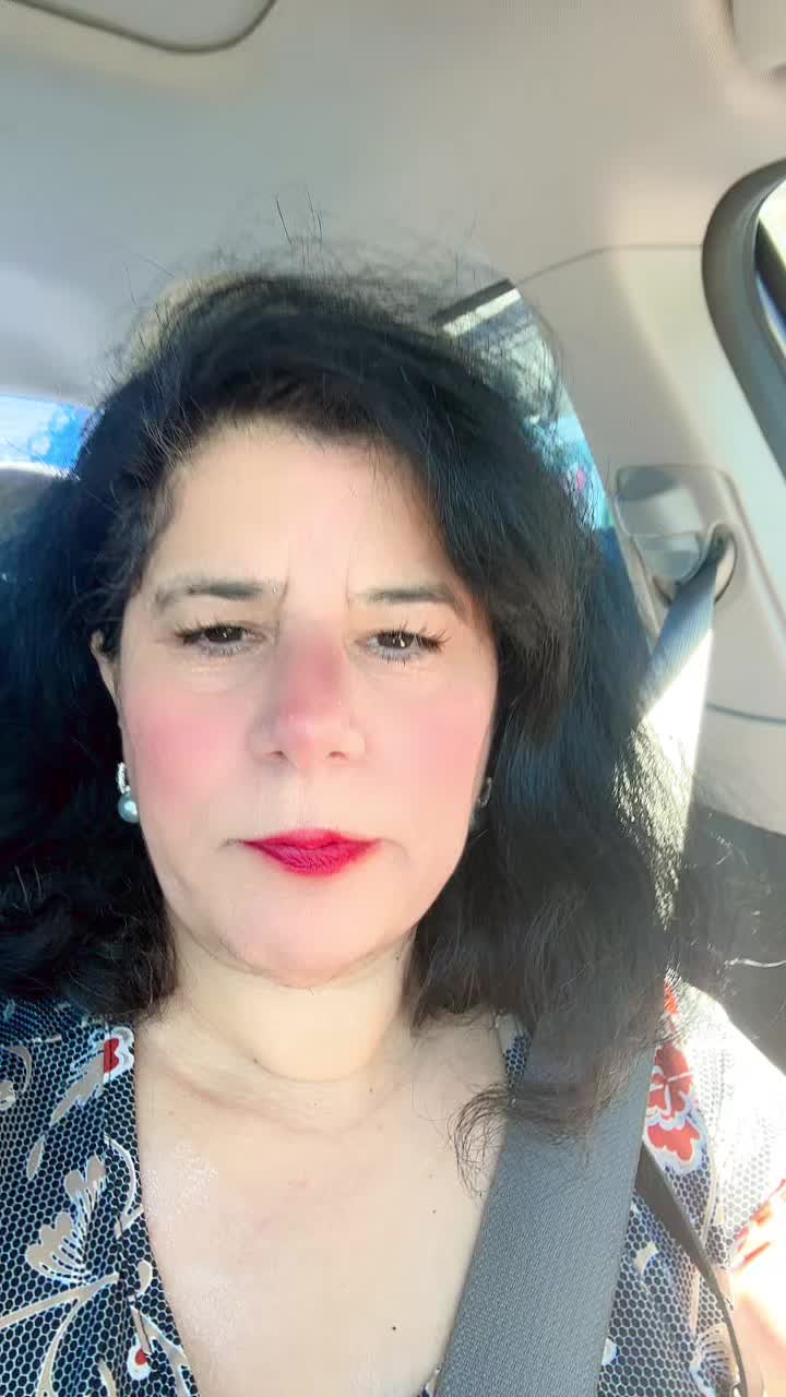 @Bella