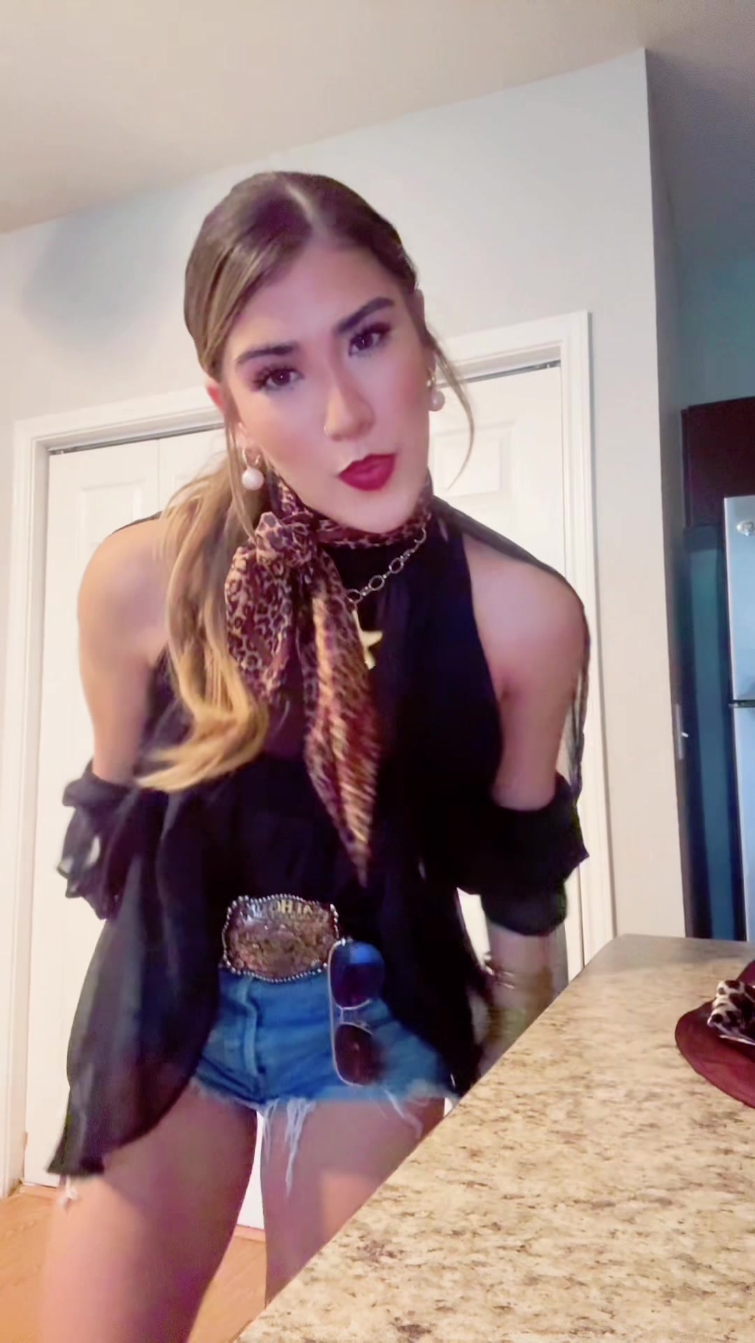 @destyni