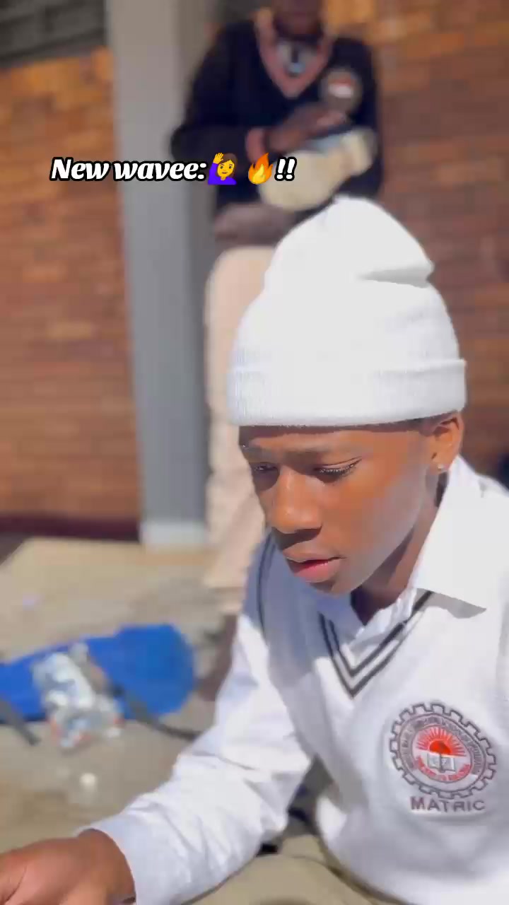 @Tshepang🎯