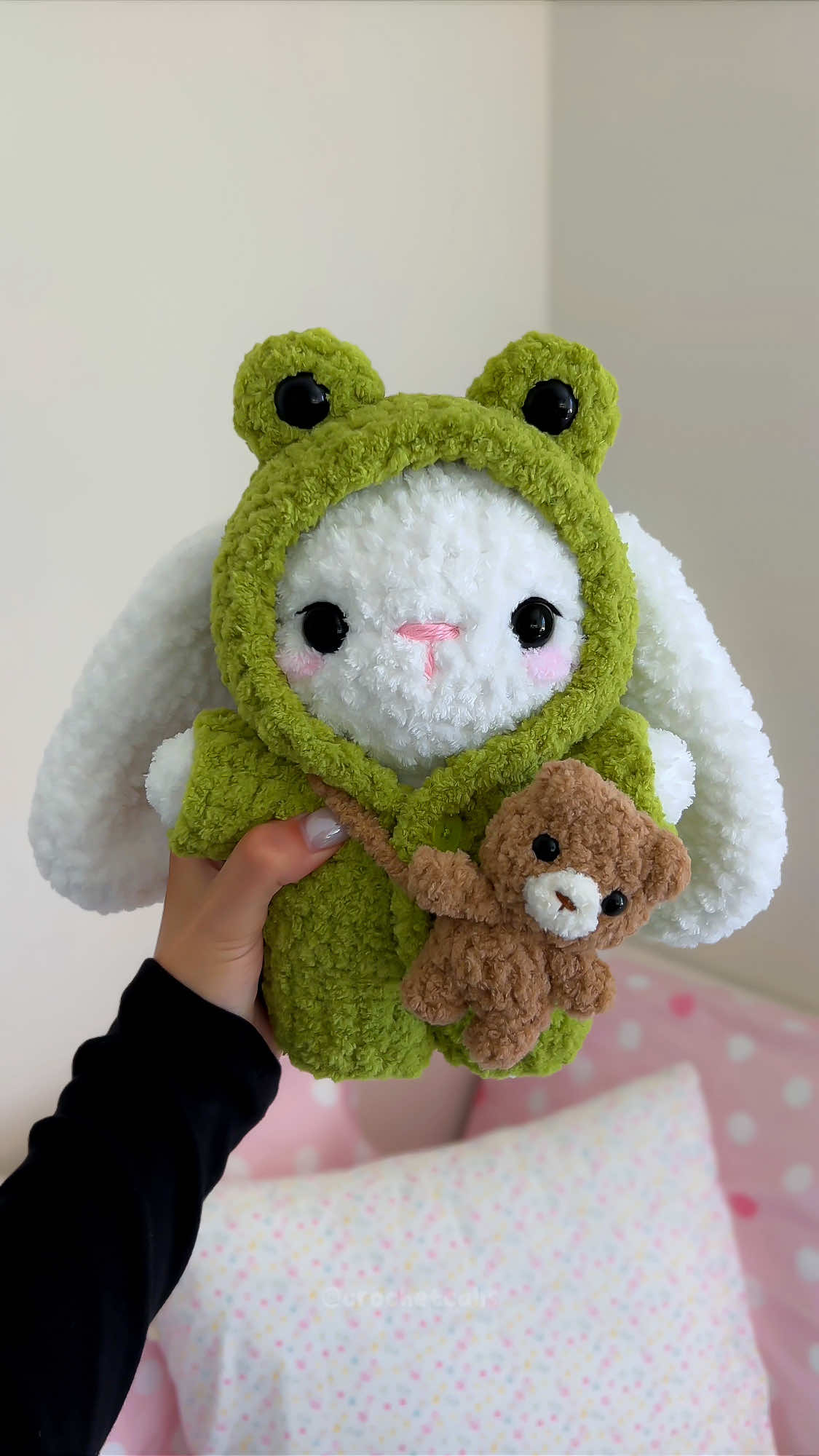 @crochetcalls