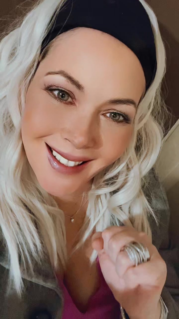 @funloving_blonde