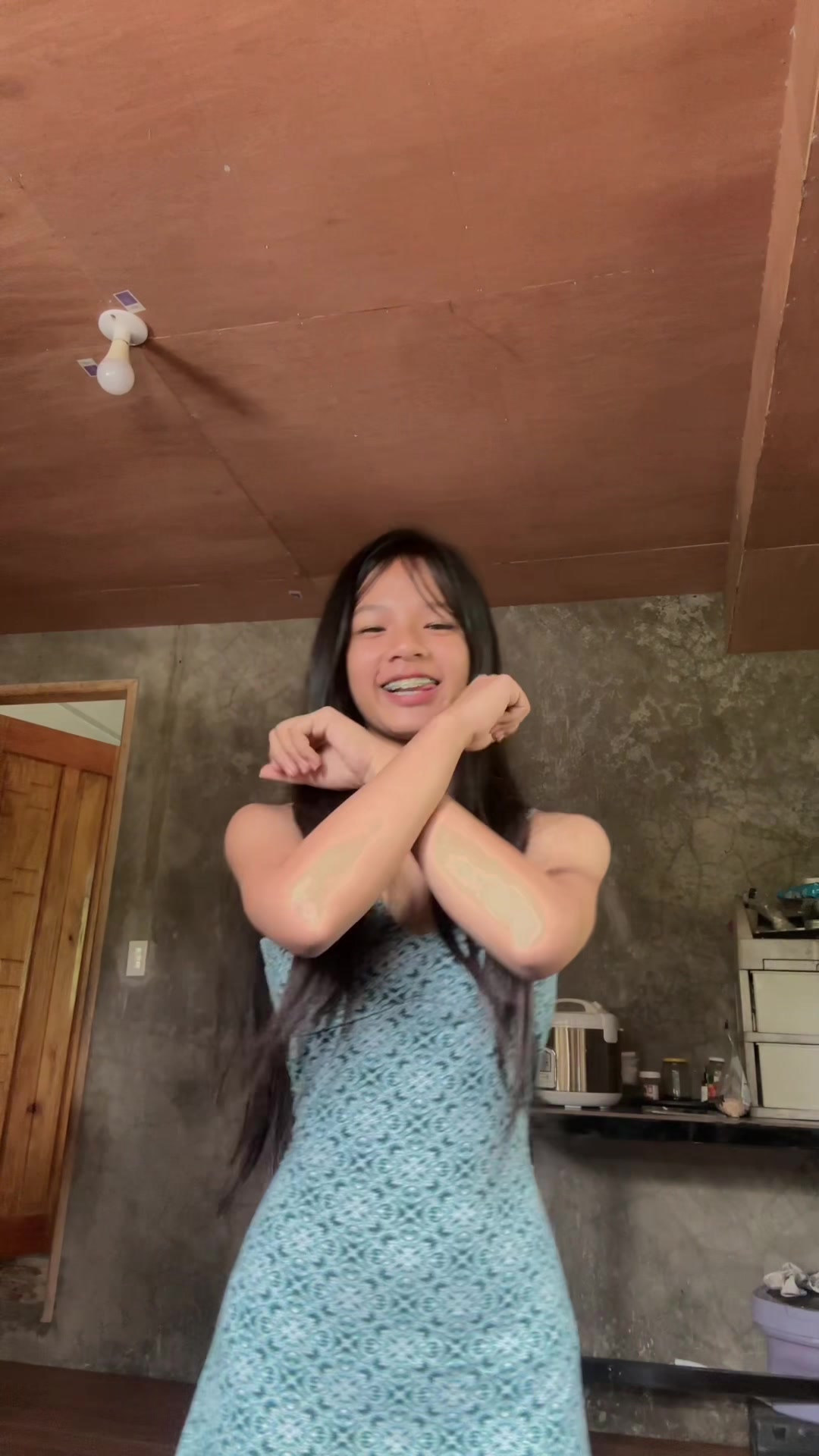 @litchownie.