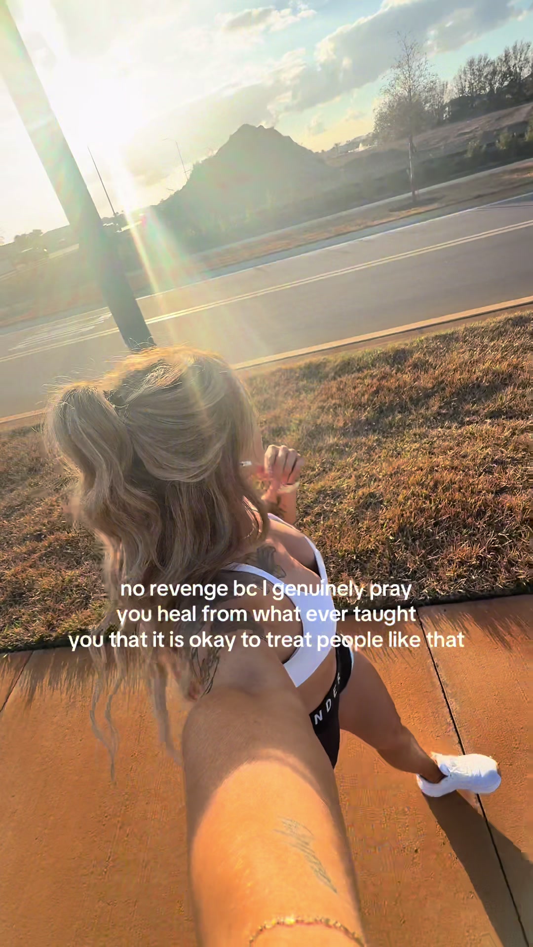 @Hol