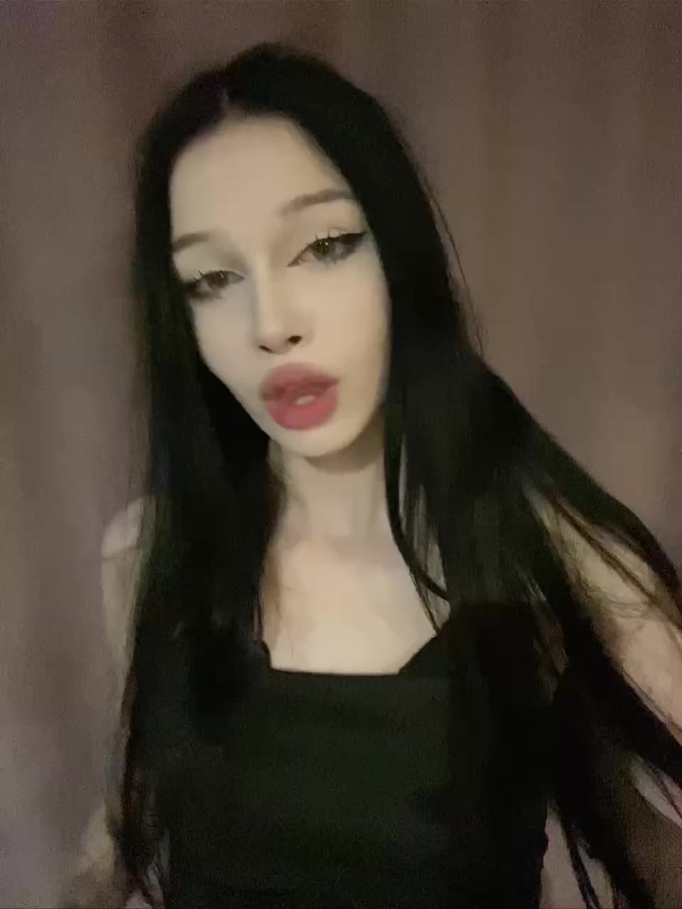 @//