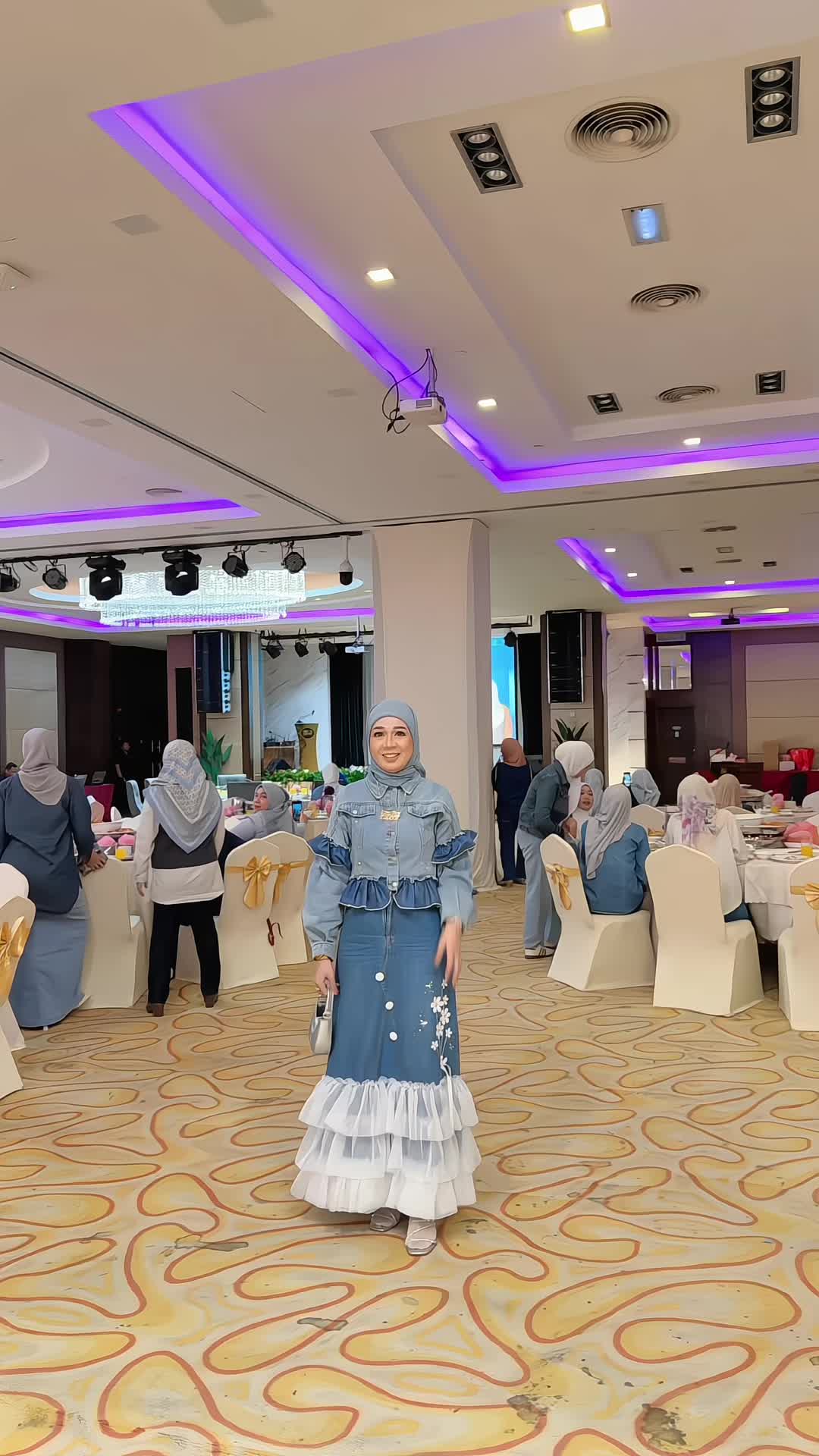 @Ayniezul D'Fashion