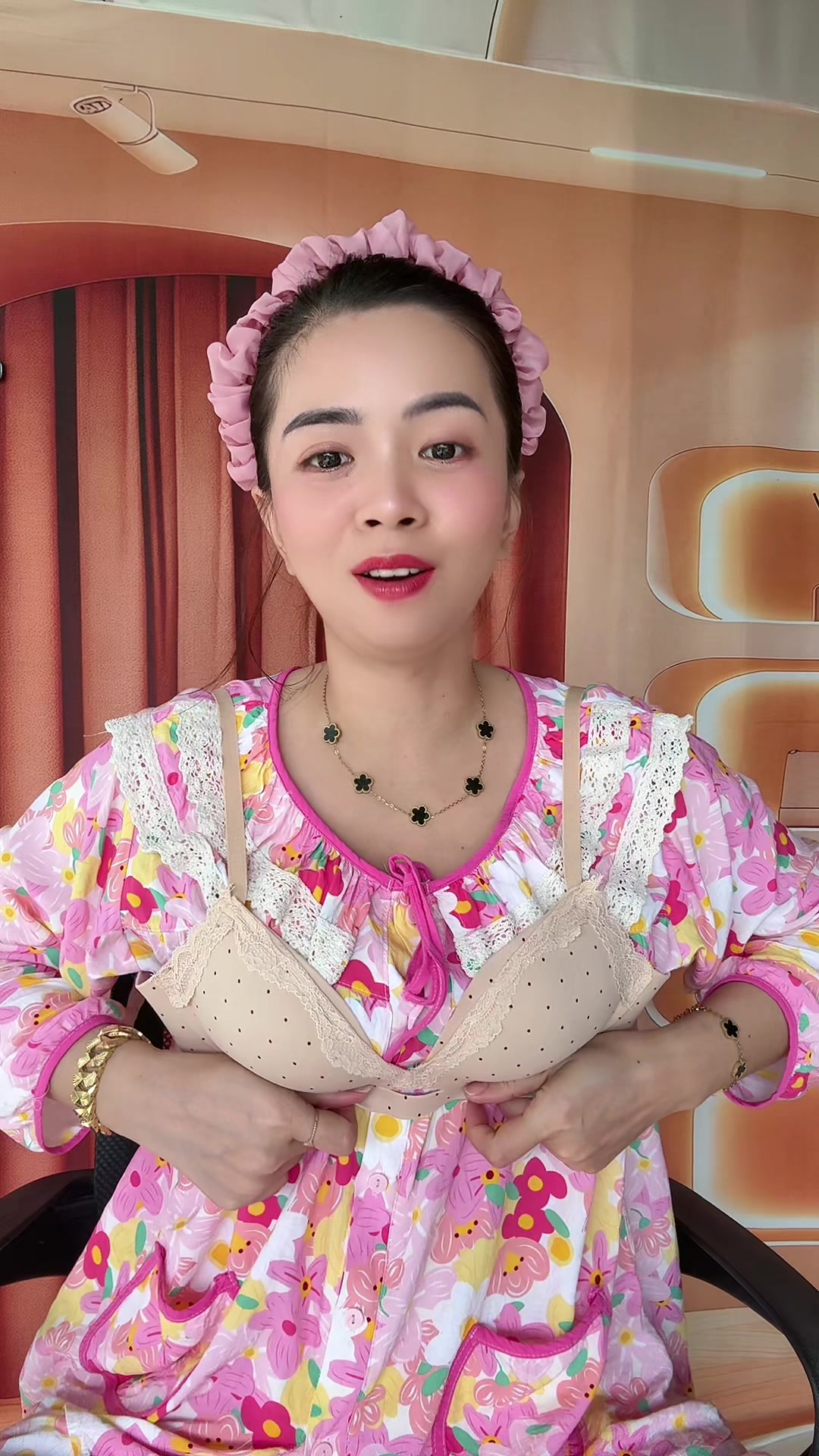 @Em Cẩm Nè