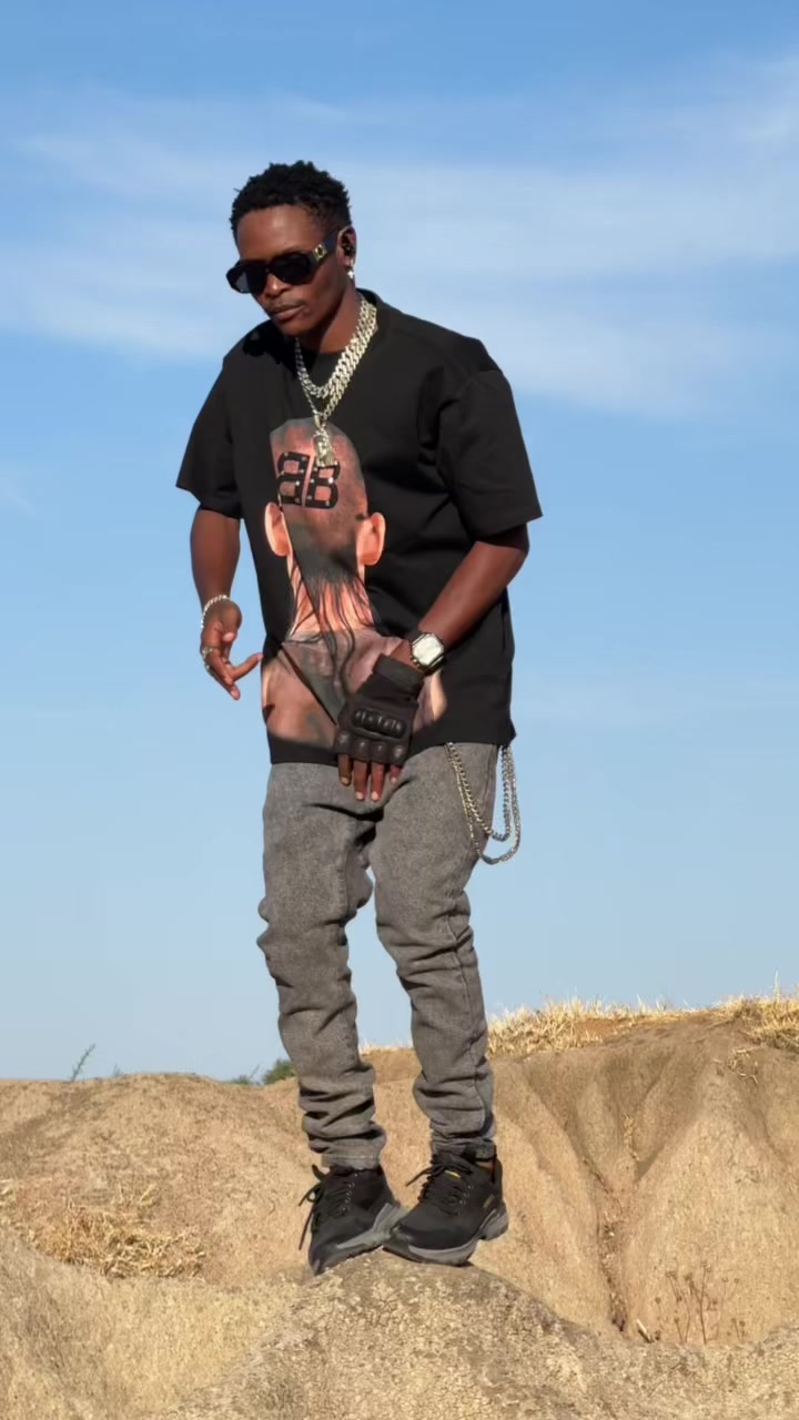 @MONDO🧑🦲
