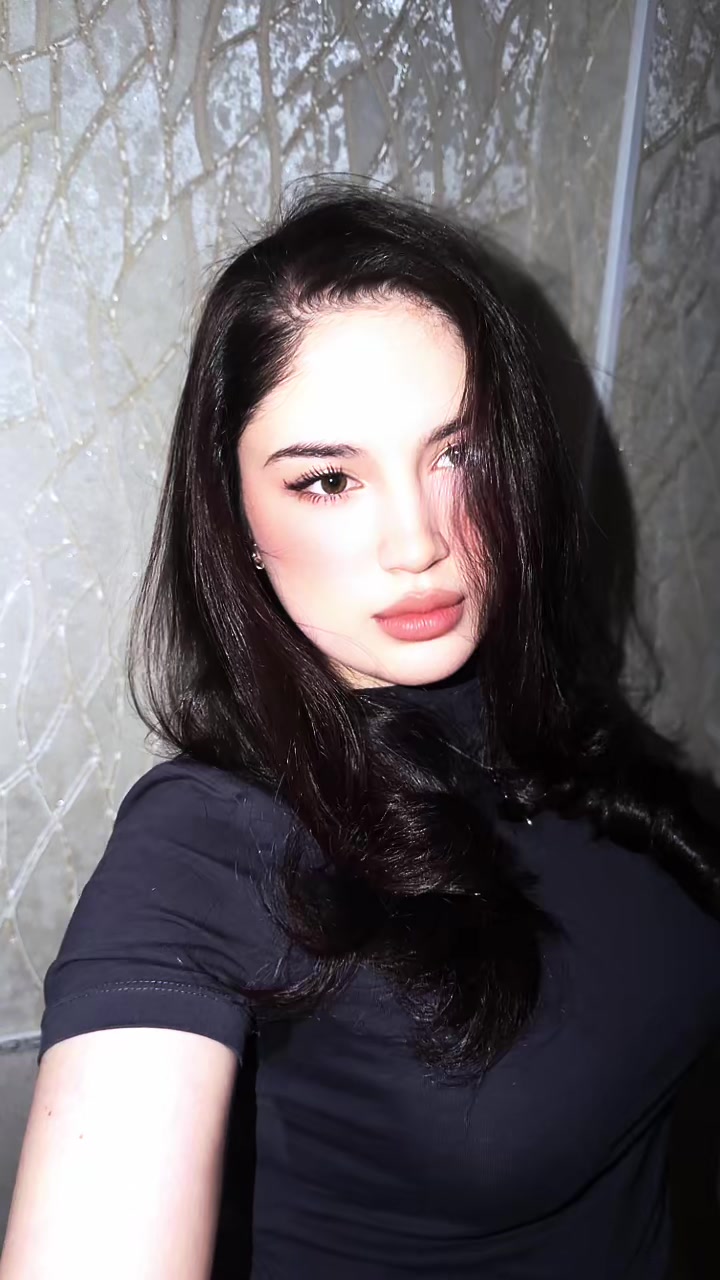 @ellamag