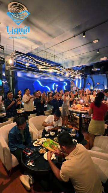 @Liquid Bar & Restaurant