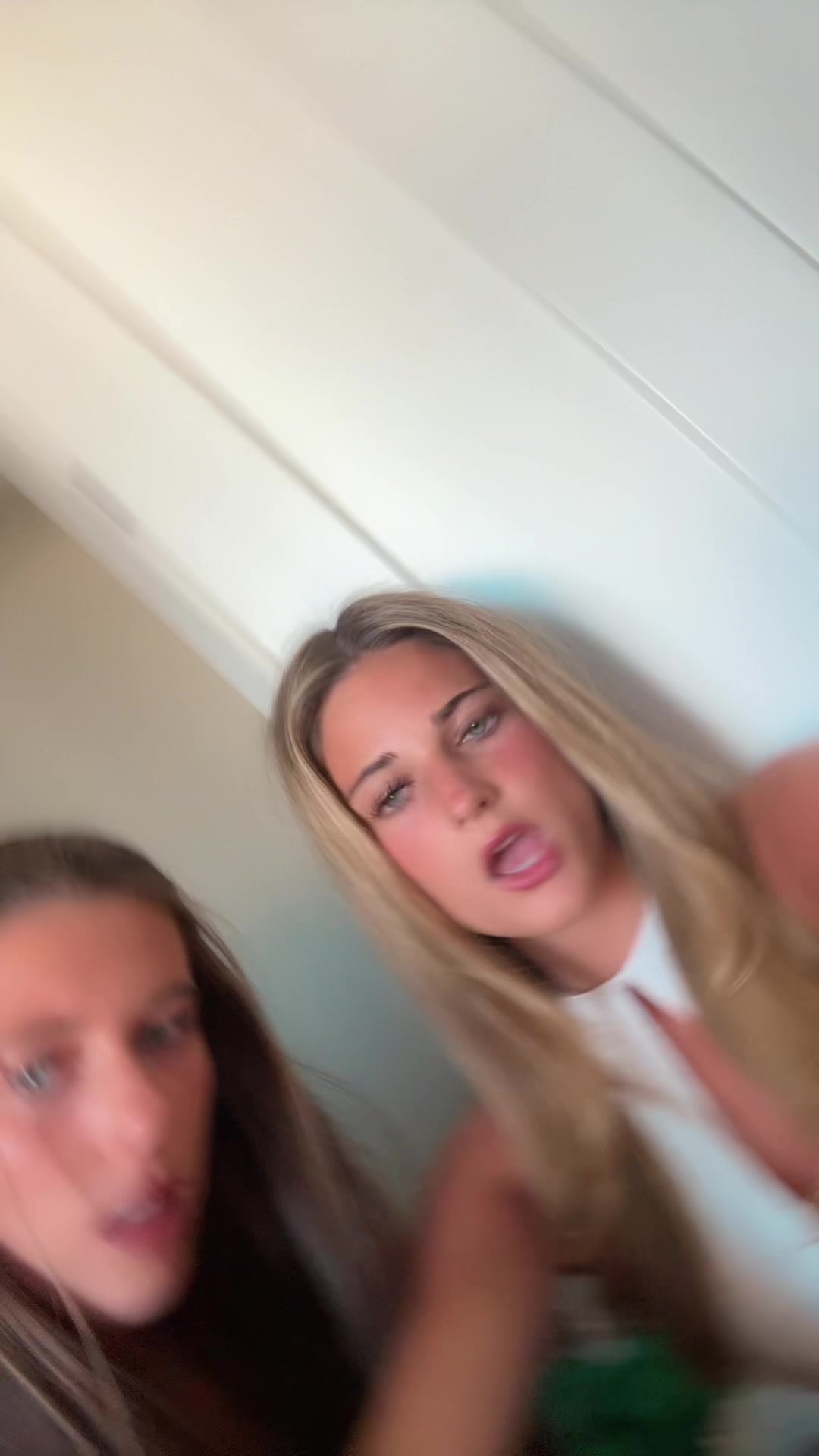 @ameliehangey