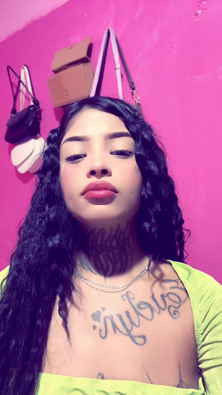 @Roxana🍒