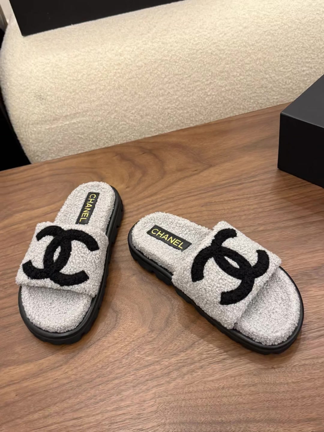 @newluxury8855