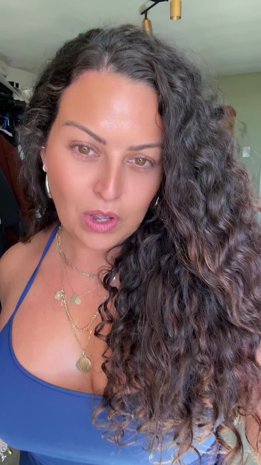 @Adriana