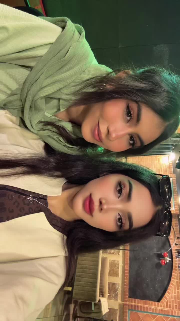 @Melikafarahani