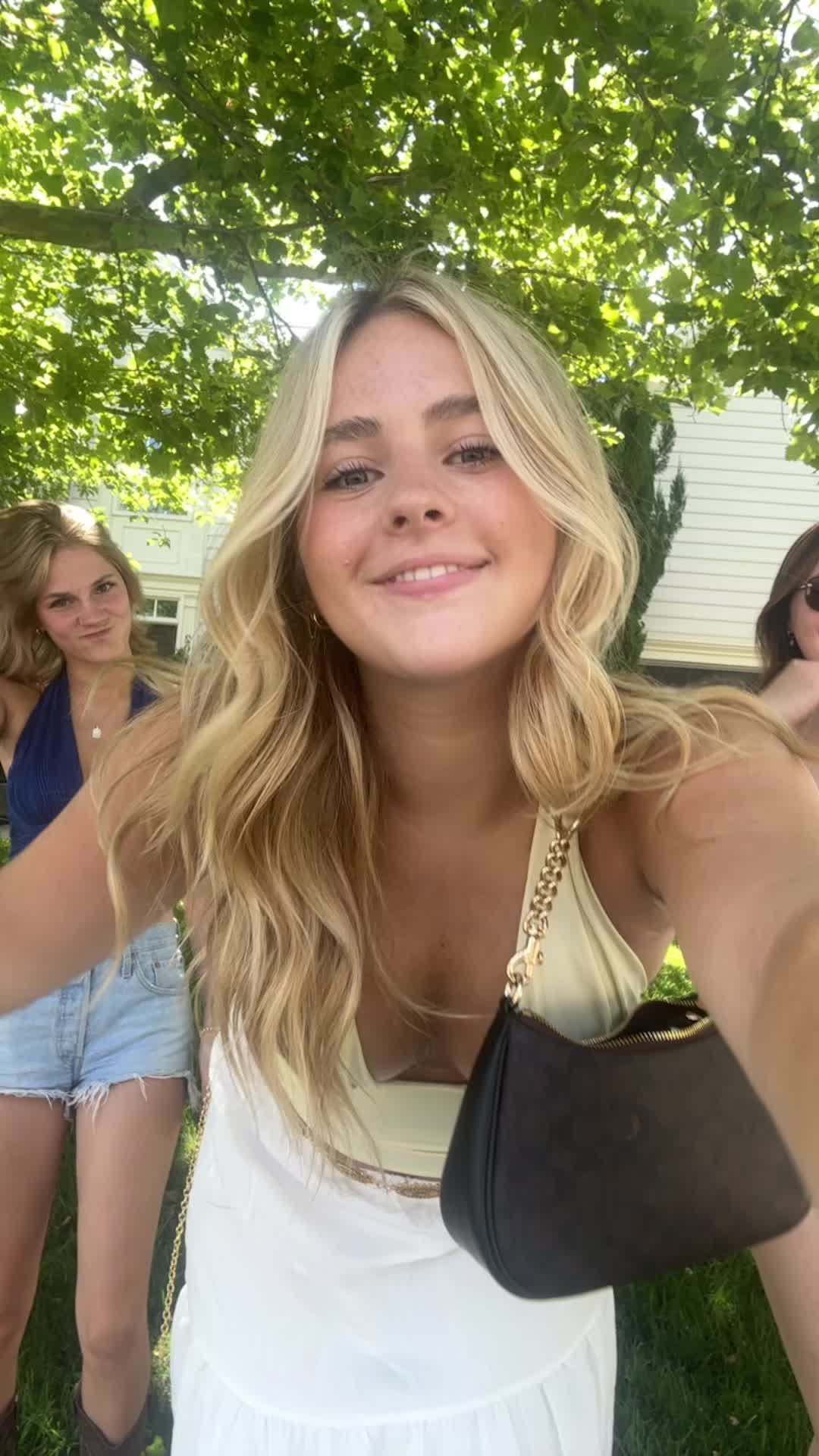 @julia
