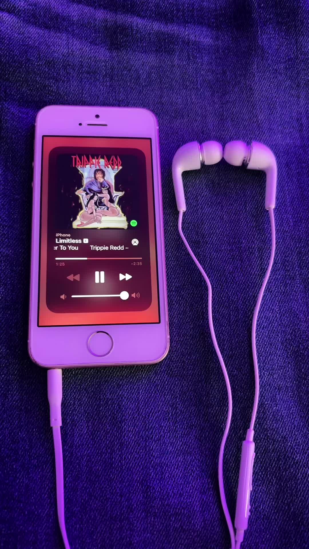 @𖣂