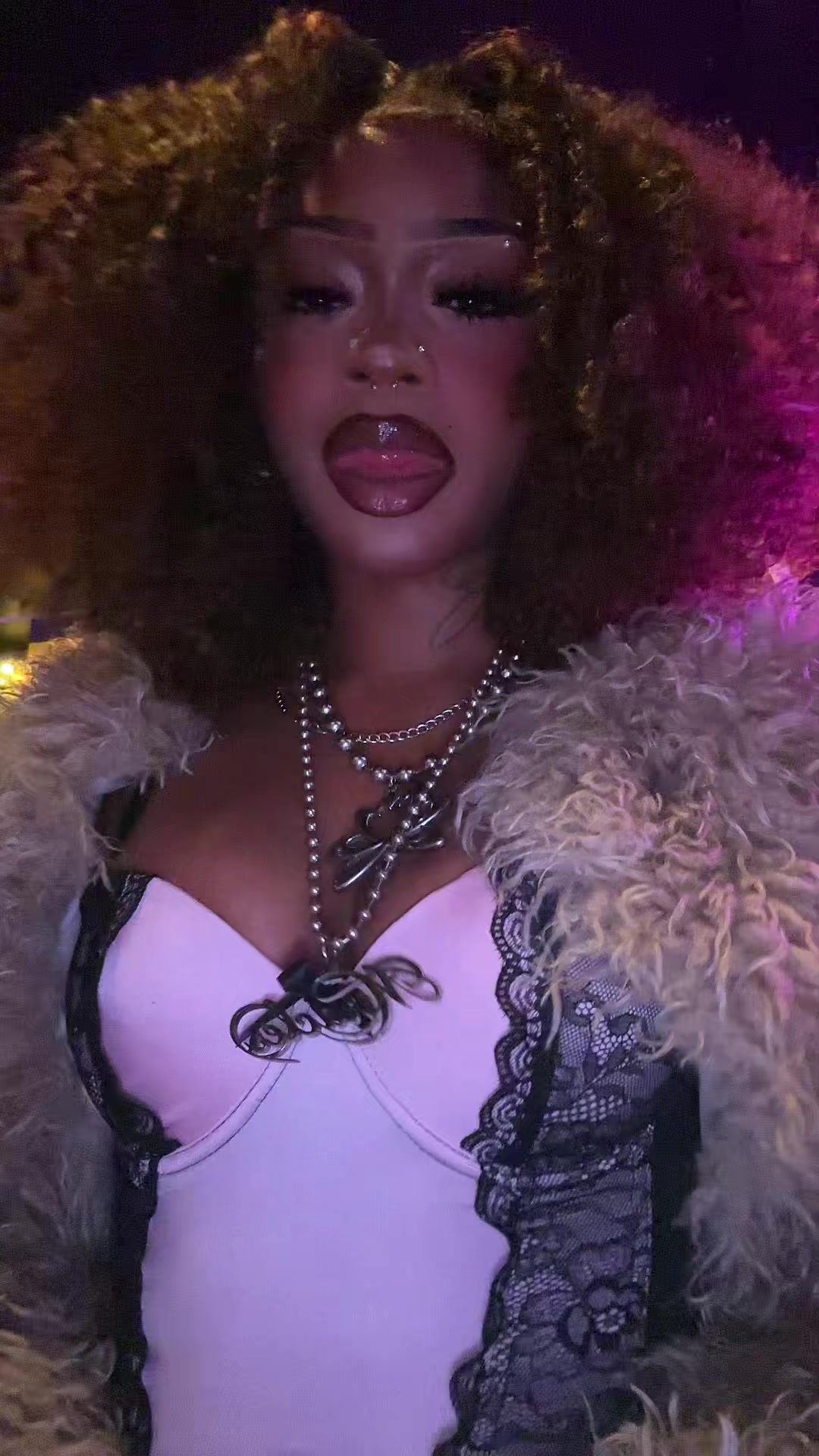 @himynamesunsirae