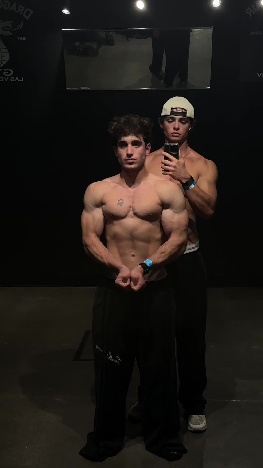 @ommy