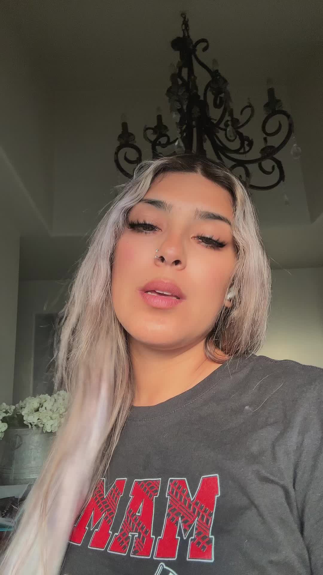 @Cynsantanax