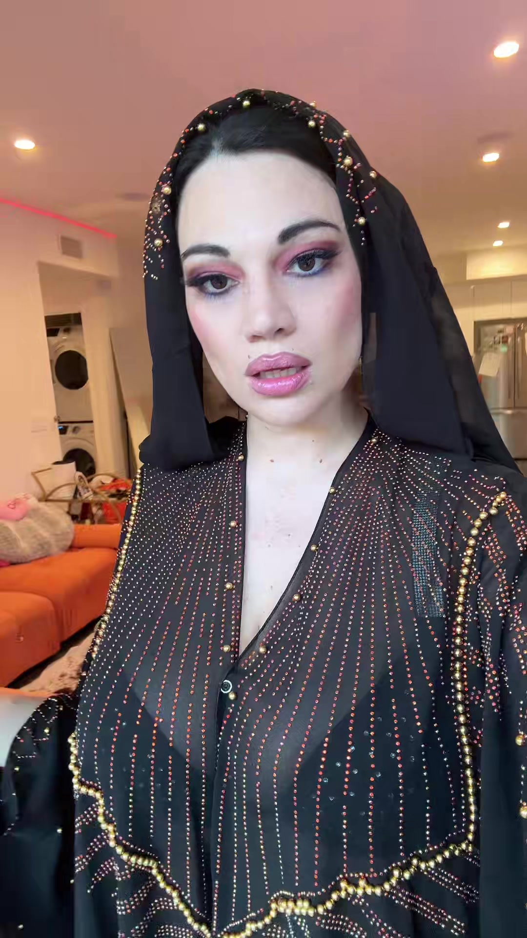 @itsmonaazar