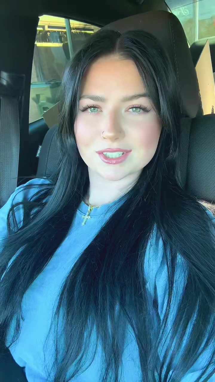 @𝒟𝕖𝑙ᥲηᥲ 🖤