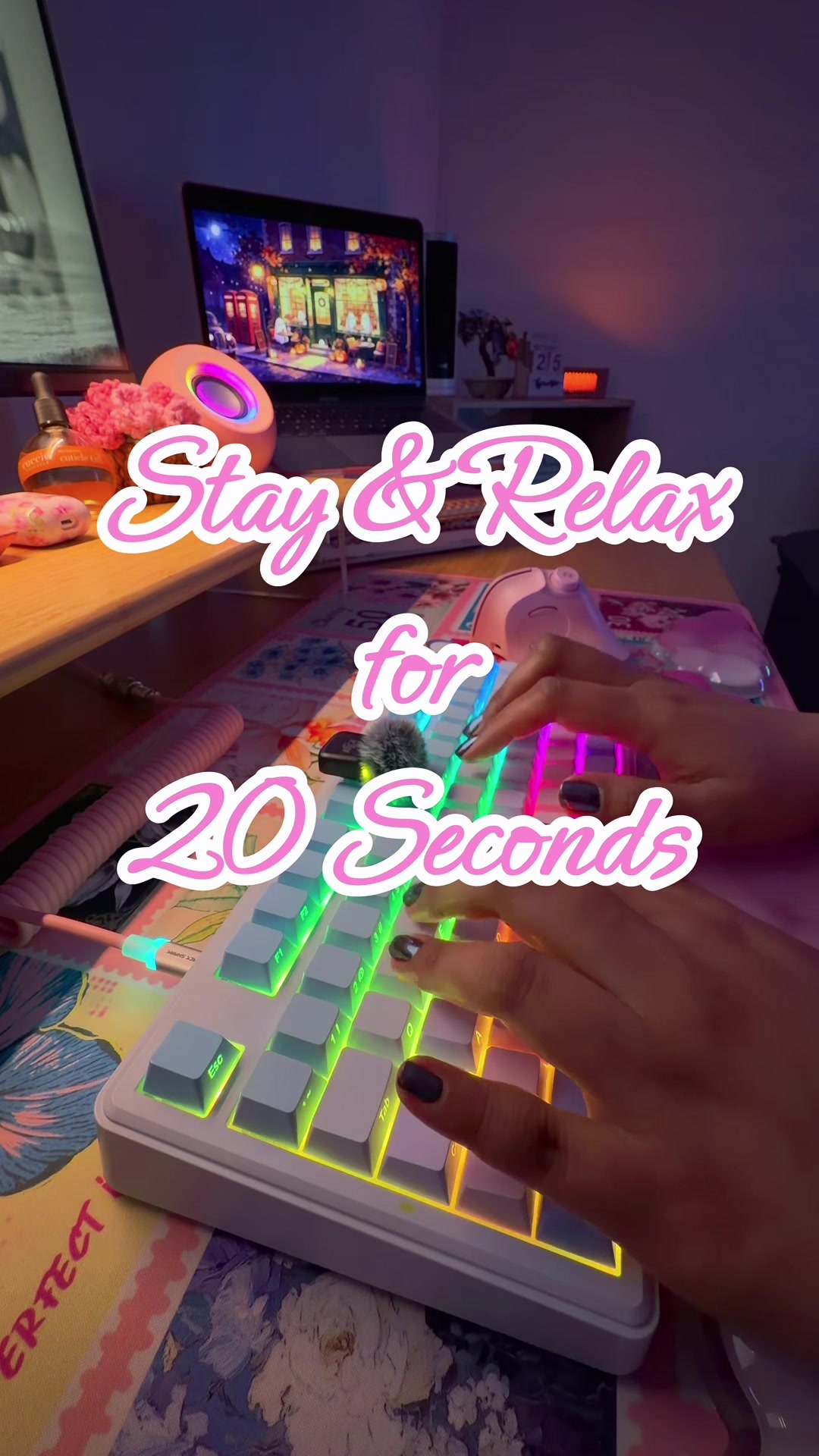 @Chelle ๐ | WFH & Keebs