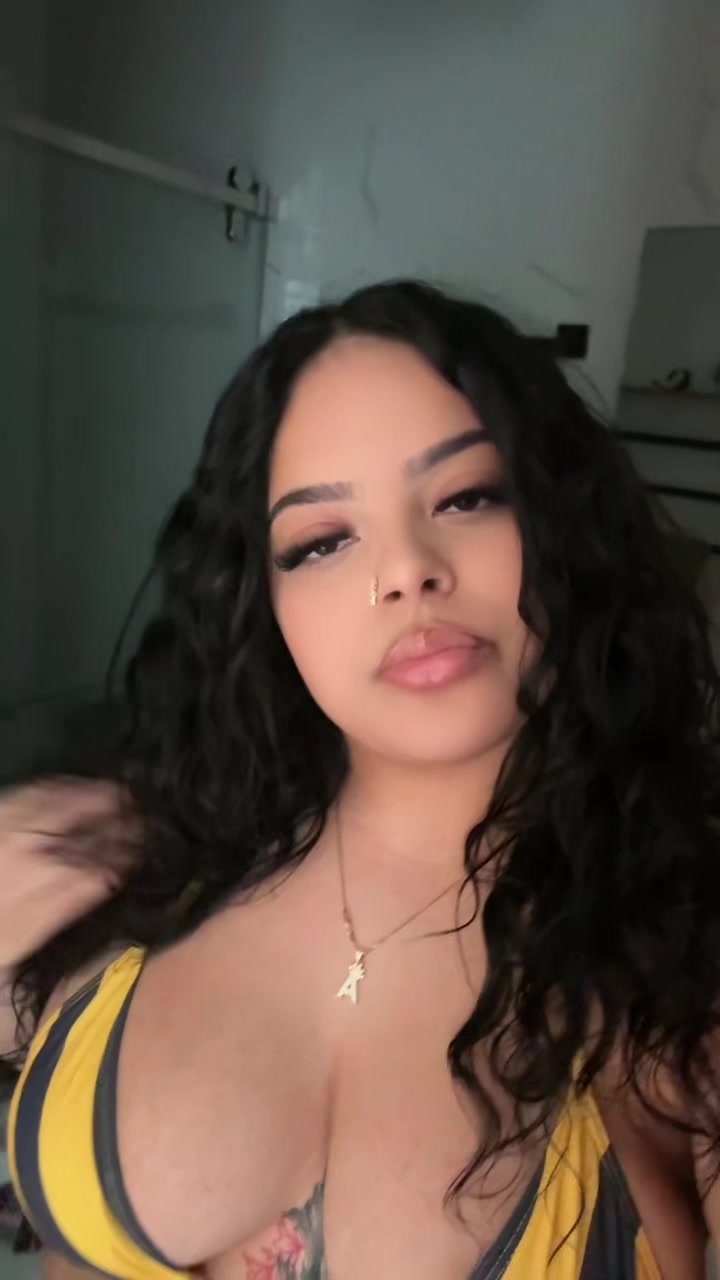 @Adriana <3