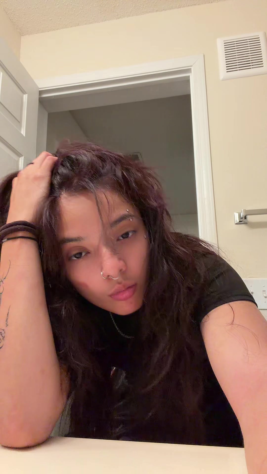 @NANI🌟