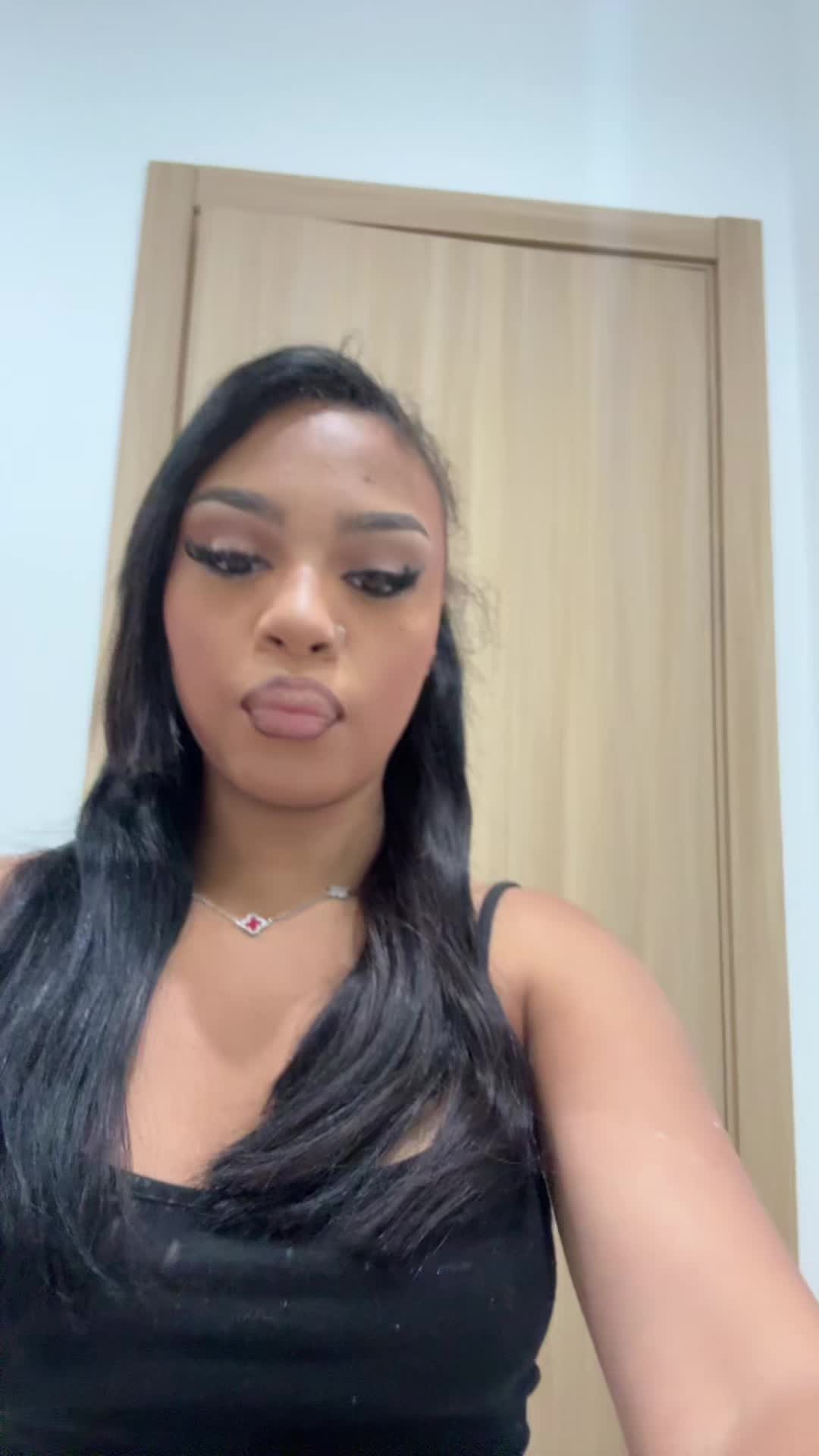 @theycallmelei