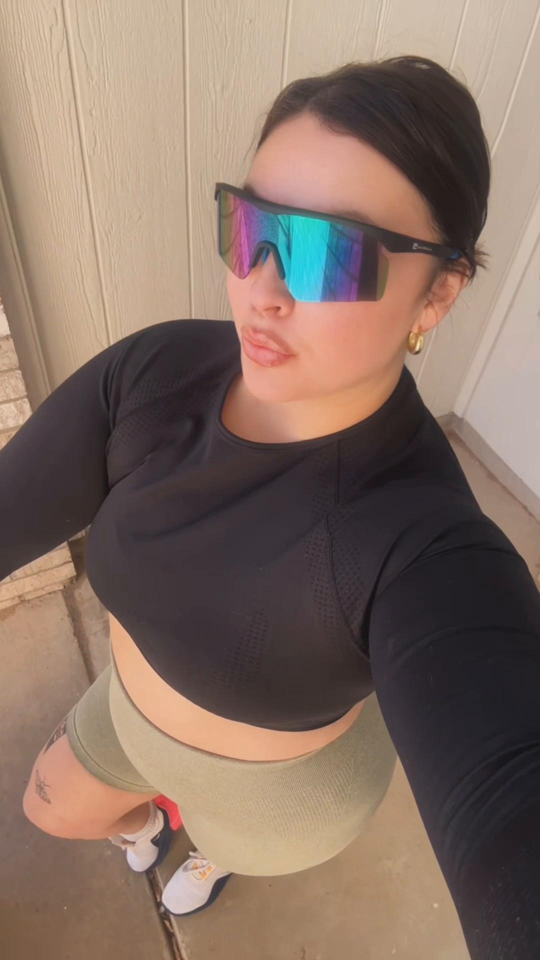@_shes_sam_04