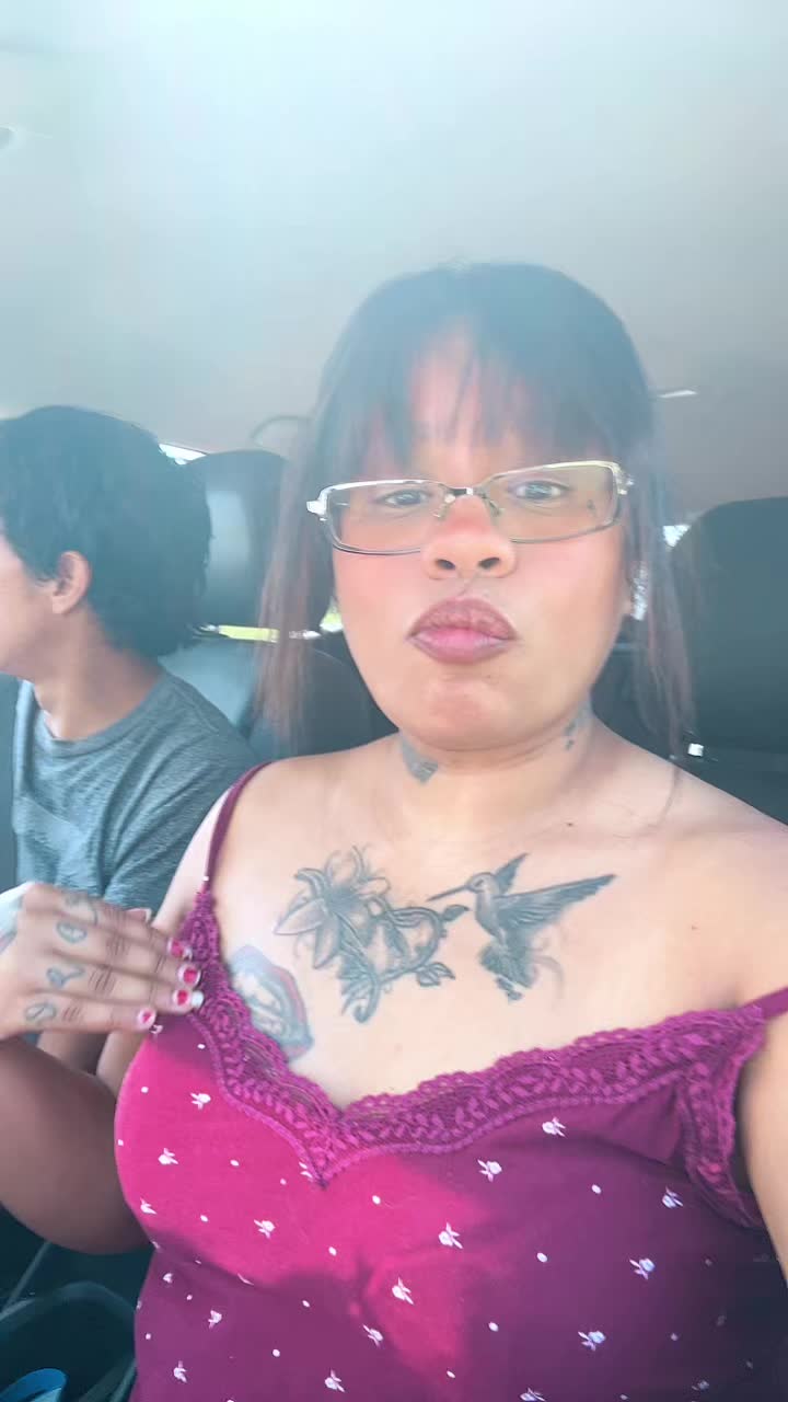 @lalalopez