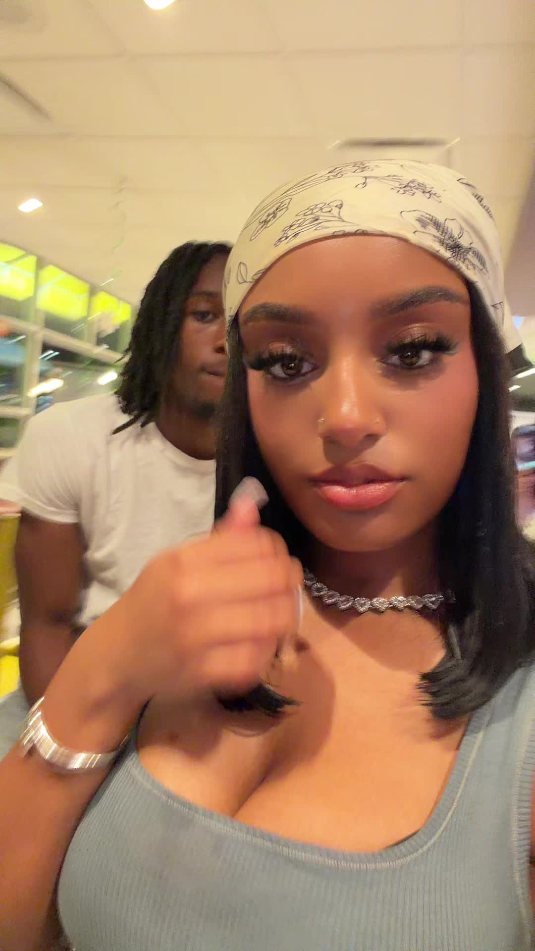 @leahrayeee